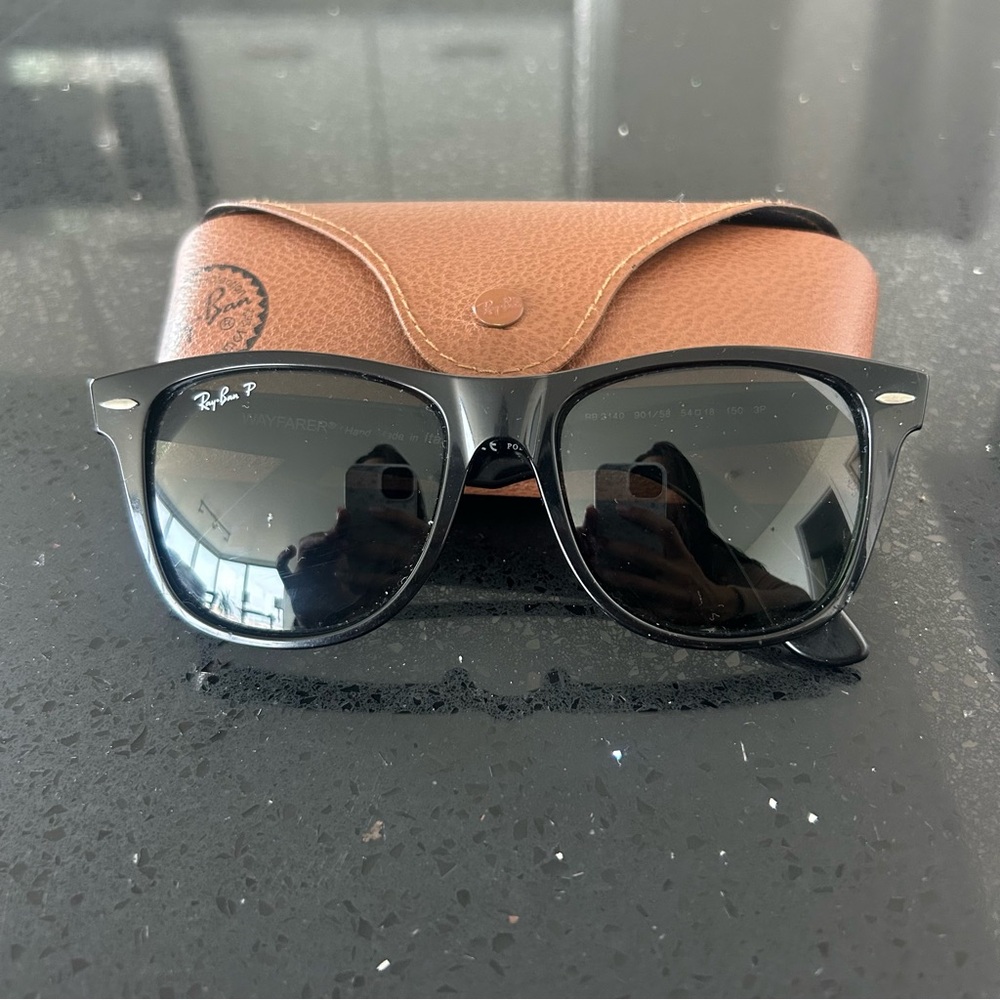 Ray-Ban Wayfarer Polarized Black Sunglasses